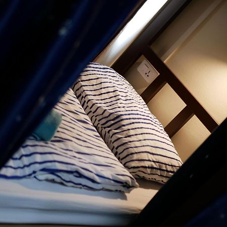Bed Dee Time Hostel Bangkok Esterno foto