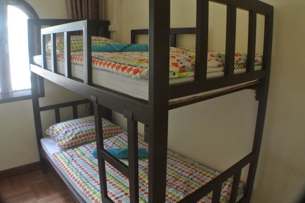 Bed Dee Time Hostel Bangkok Esterno foto