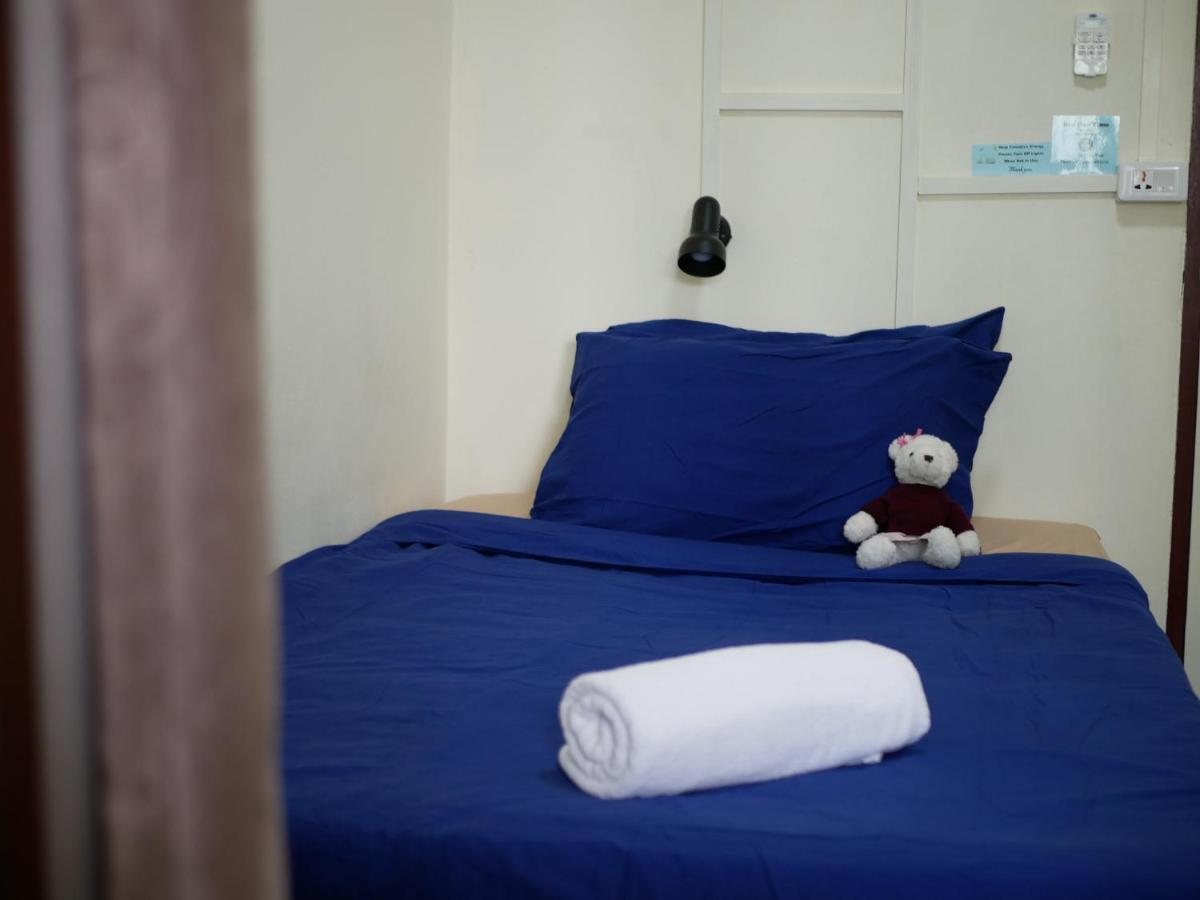 Bed Dee Time Hostel Bangkok Esterno foto