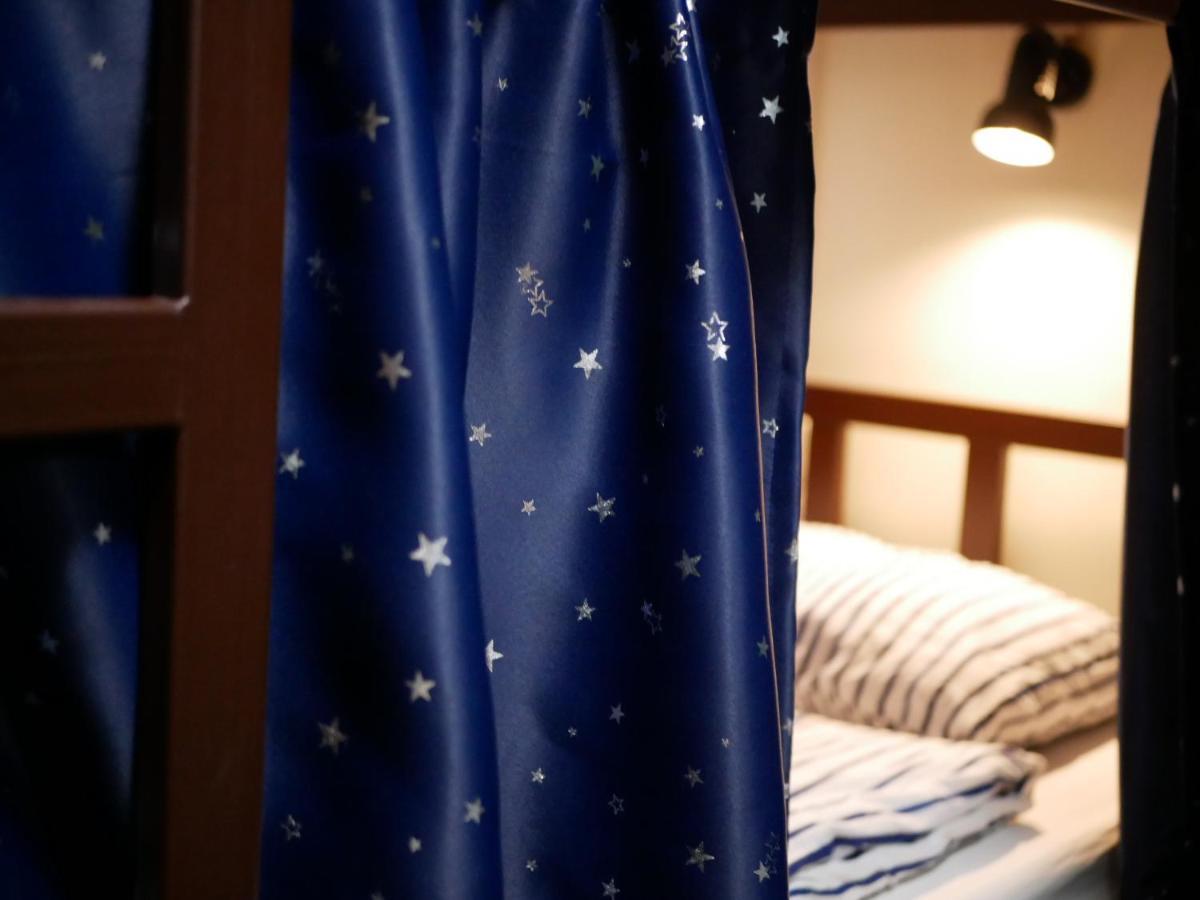 Bed Dee Time Hostel Bangkok Esterno foto