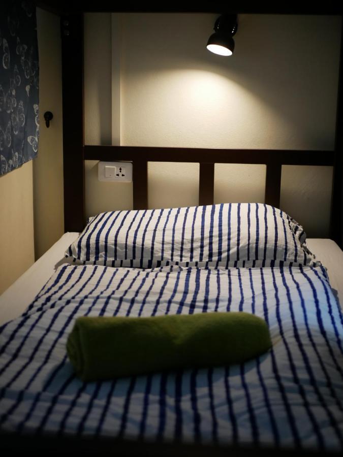Bed Dee Time Hostel Bangkok Esterno foto